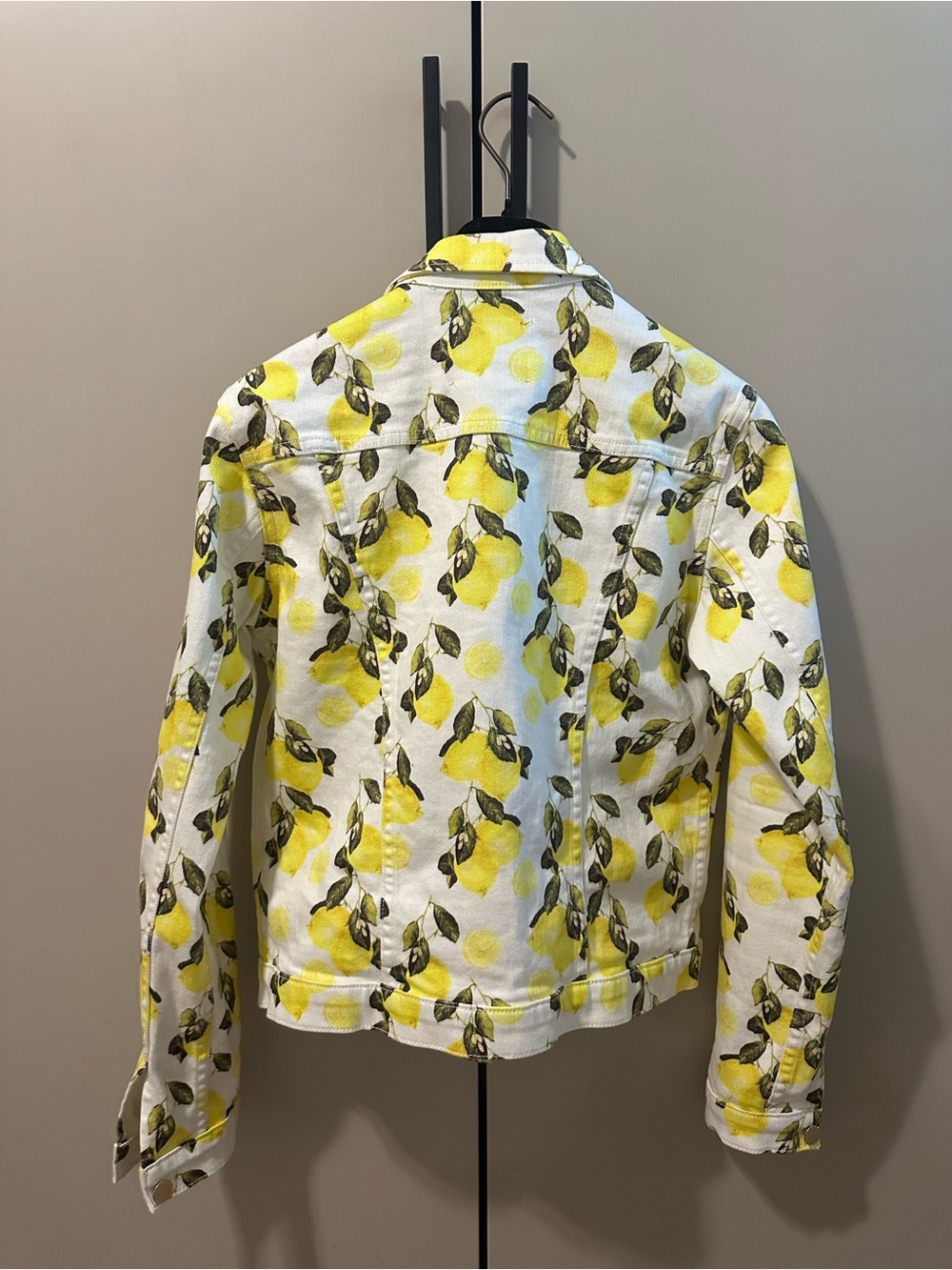 L'AGENCE Celine Lemons Print Yellow White Denim Jean Jacket Size S NWOT - Picture 7 of 8